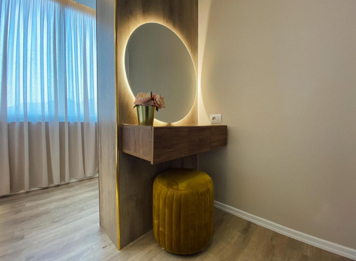 Newly Renovated Apartment Tirana Buitenkant foto