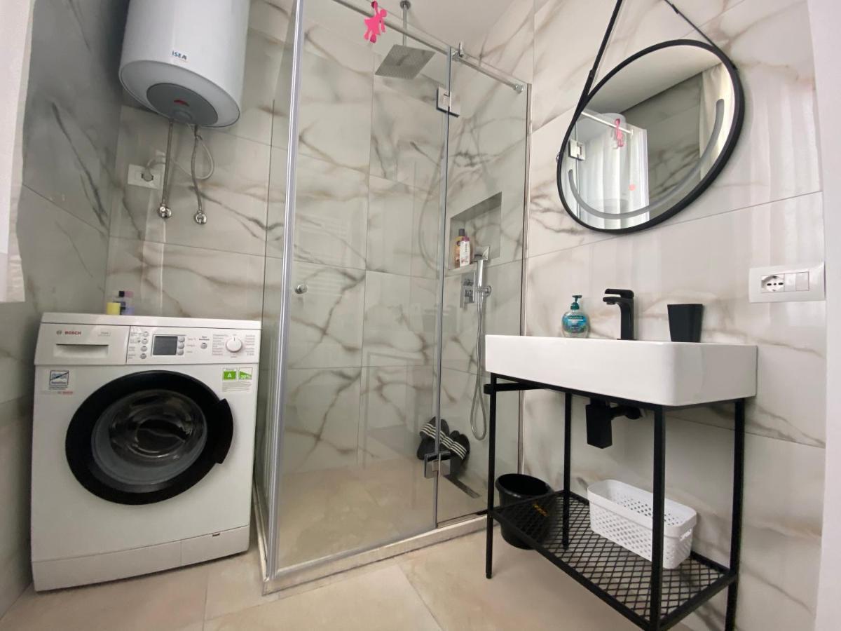 Newly Renovated Apartment Tirana Buitenkant foto