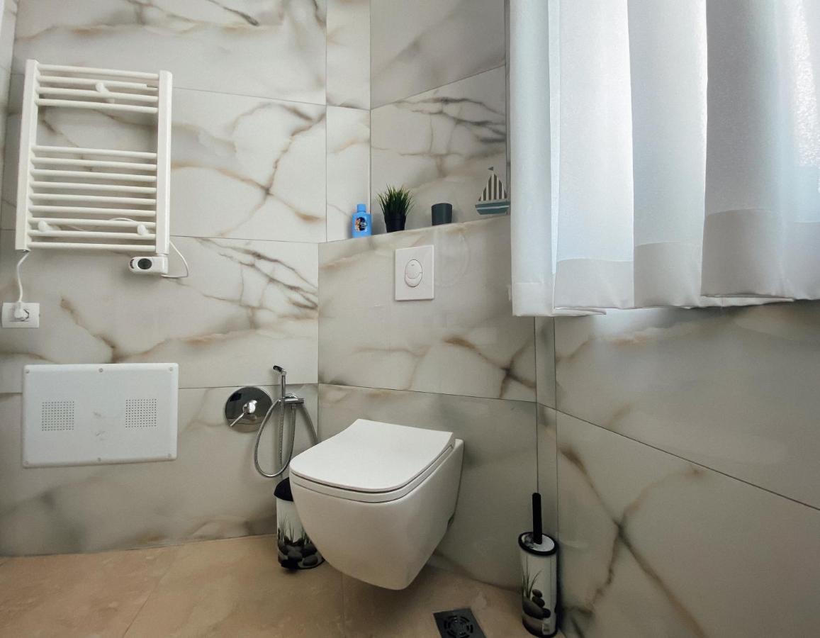 Newly Renovated Apartment Tirana Buitenkant foto